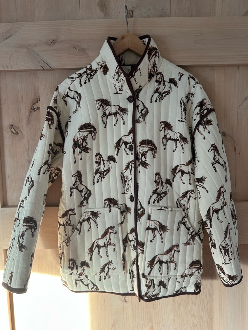 Cotton & Rye Cream Quilted Western Jacket Brown Wild Horse print, EUC, Medium.
